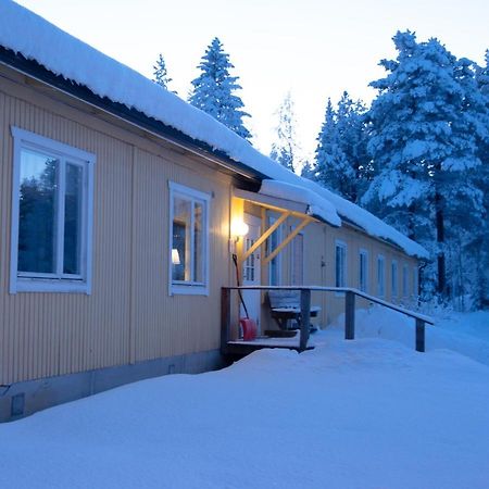 Hostel Skogsglaentan Storuman Exterior foto
